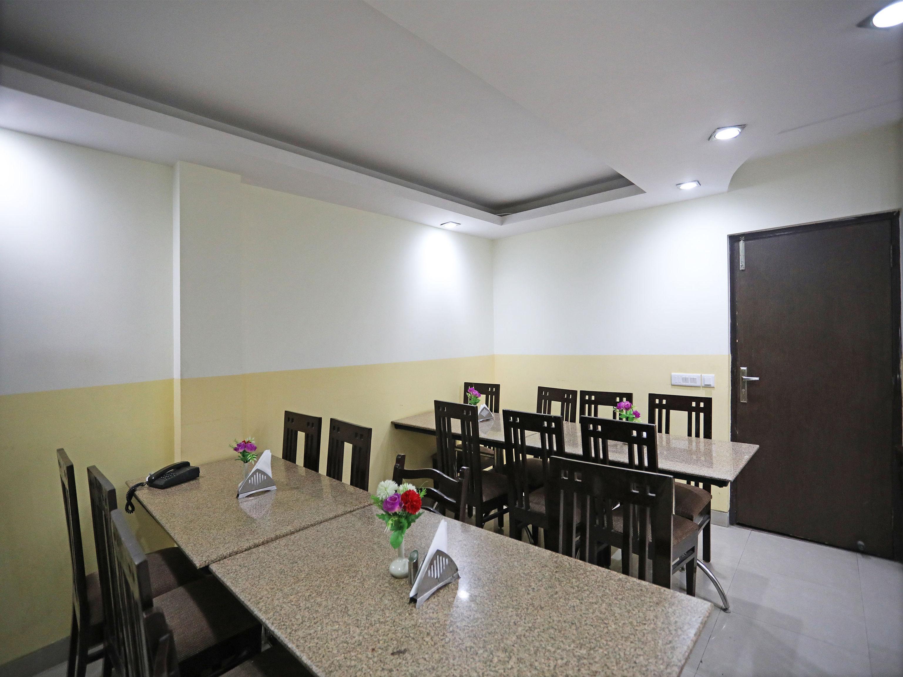 Hotel The Rts Plaza New Delhi Exterior photo