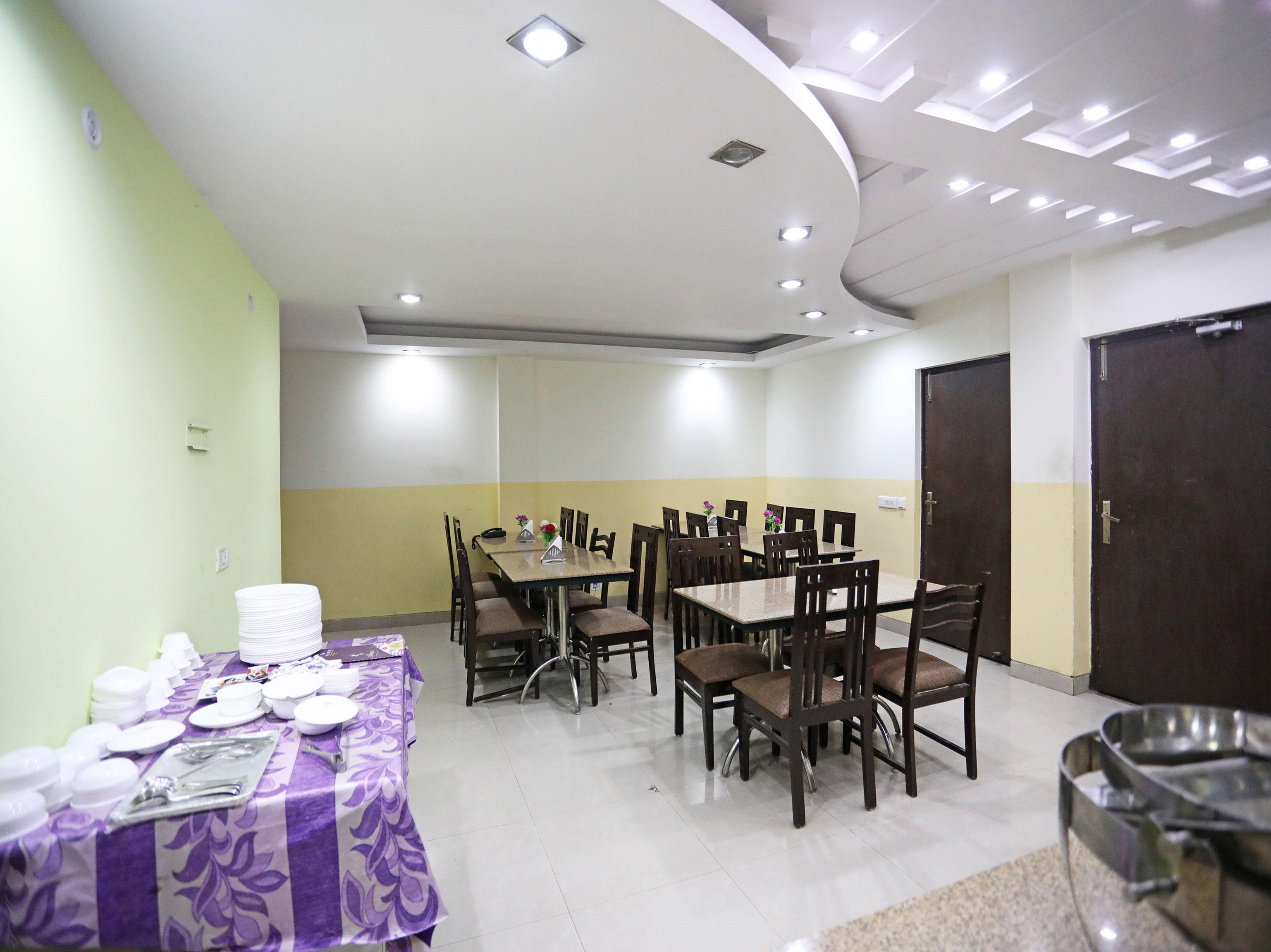 Hotel The Rts Plaza New Delhi Exterior photo