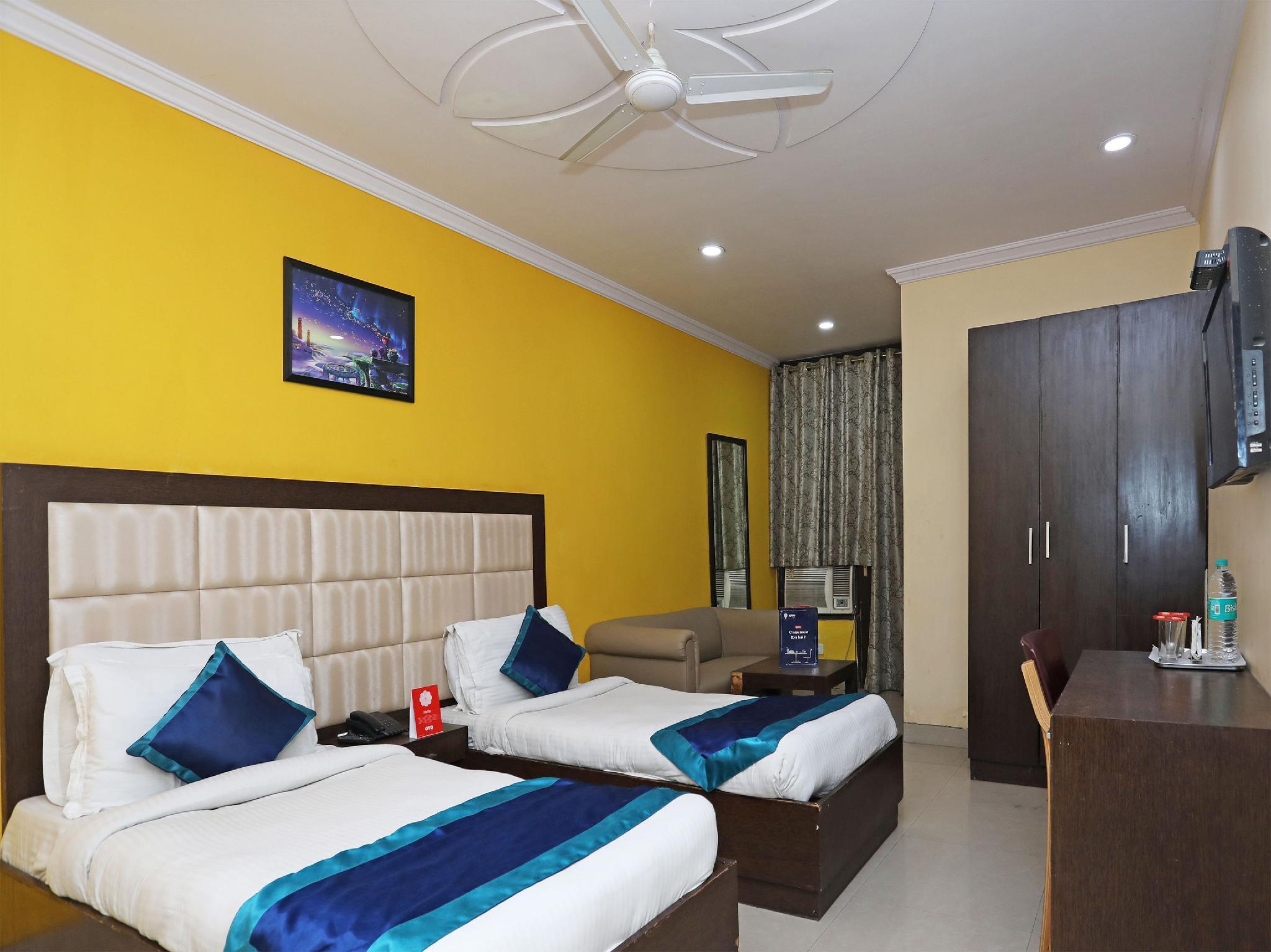 Hotel The Rts Plaza New Delhi Exterior photo