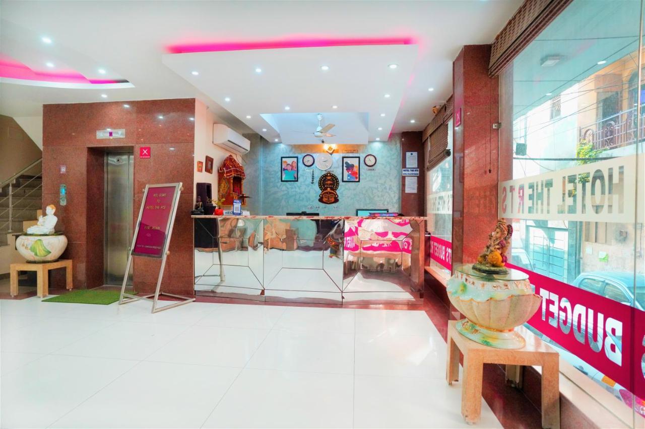 Hotel The Rts Plaza New Delhi Exterior photo